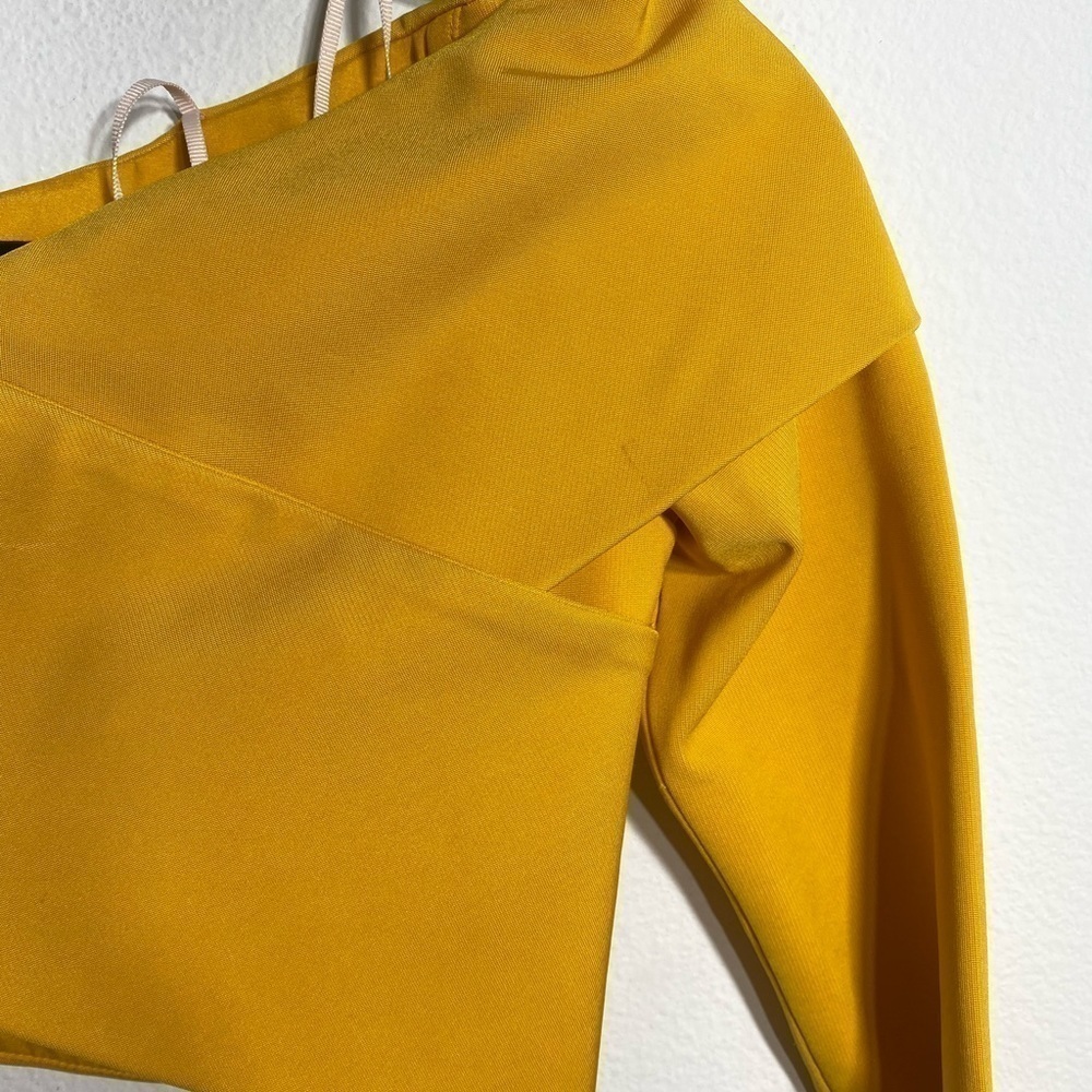 CUSHNIE ET OCHS Issa Yellow Off-The-Shoulder Cross Panel Crop Top SzM /US6 - Picture 10 of 16